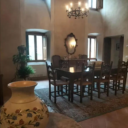 Palazzo Pirro Dimora Storica 住宿加早餐酒店 4*