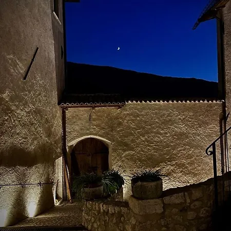 住宿加早餐酒店 Palazzo Pirro Dimora Storica Acciano