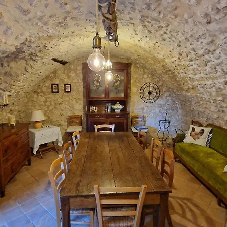 住宿加早餐酒店 Palazzo Pirro Dimora Storica Acciano