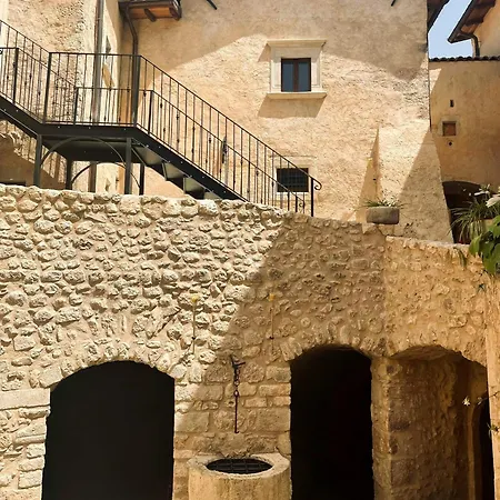 住宿加早餐酒店 Palazzo Pirro Dimora Storica