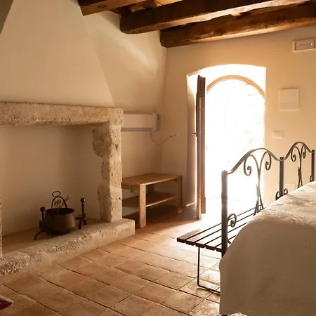 Palazzo Pirro Dimora Storica