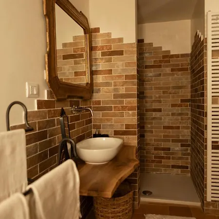 Palazzo Pirro Dimora Storica 4* Acciano