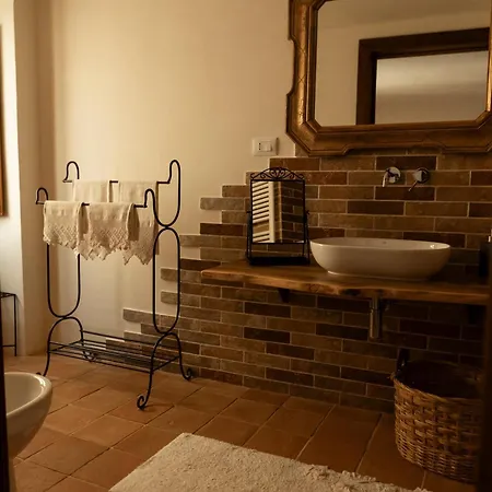 Palazzo Pirro Dimora Storica 4*