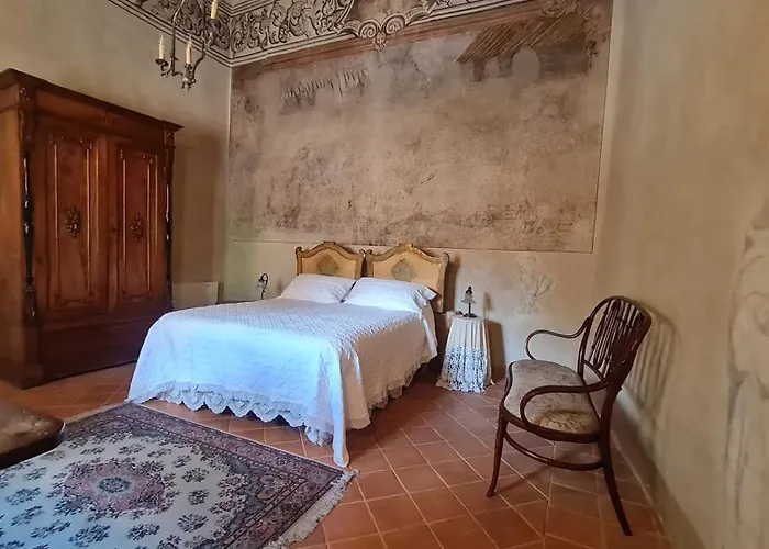 Bed & Breakfast Palazzo Pirro Dimora Storica 4*
