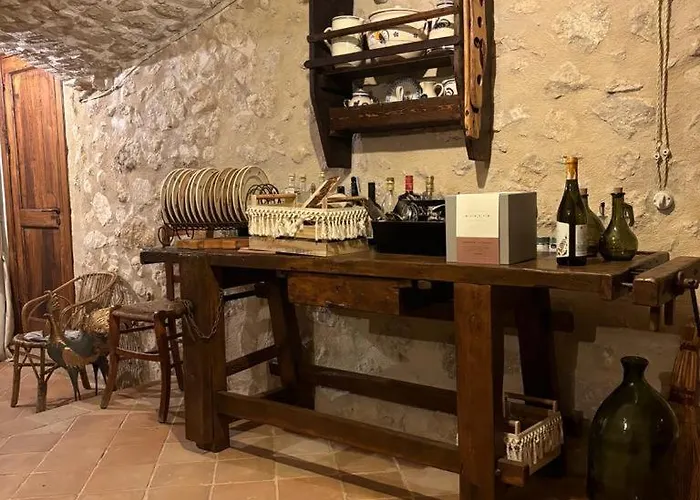 Palazzo Pirro Dimora Storica B&B Acciano