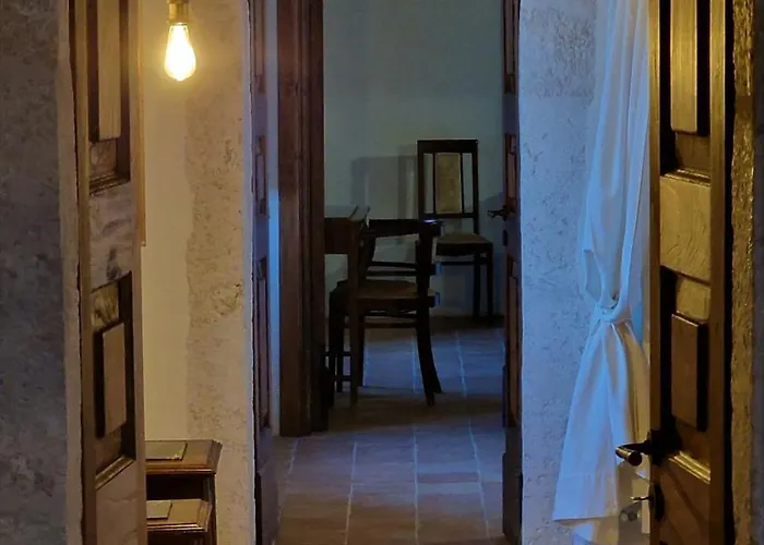 Palazzo Pirro Dimora Storica B&B Acciano