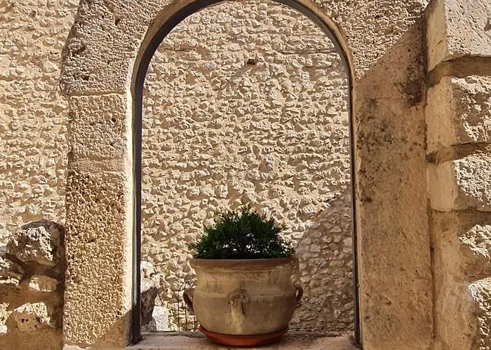 Palazzo Pirro Dimora Storica 4*