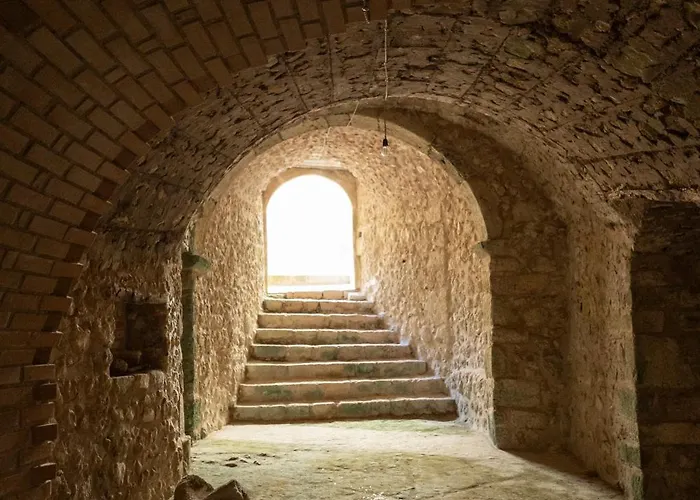 Palazzo Pirro Dimora Storica 4* Acciano