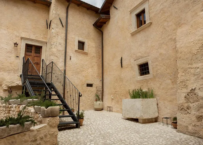 Palazzo Pirro Dimora Storica 4*