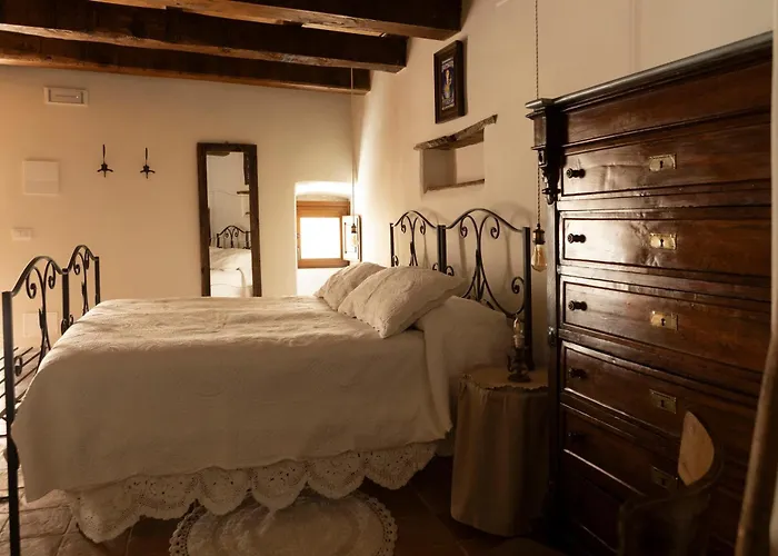 Palazzo Pirro Dimora Storica 4*