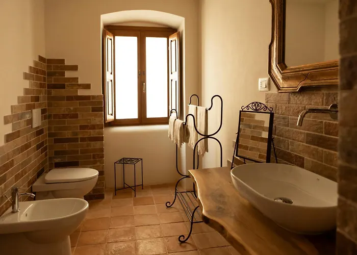 Palazzo Pirro Dimora Storica 4*